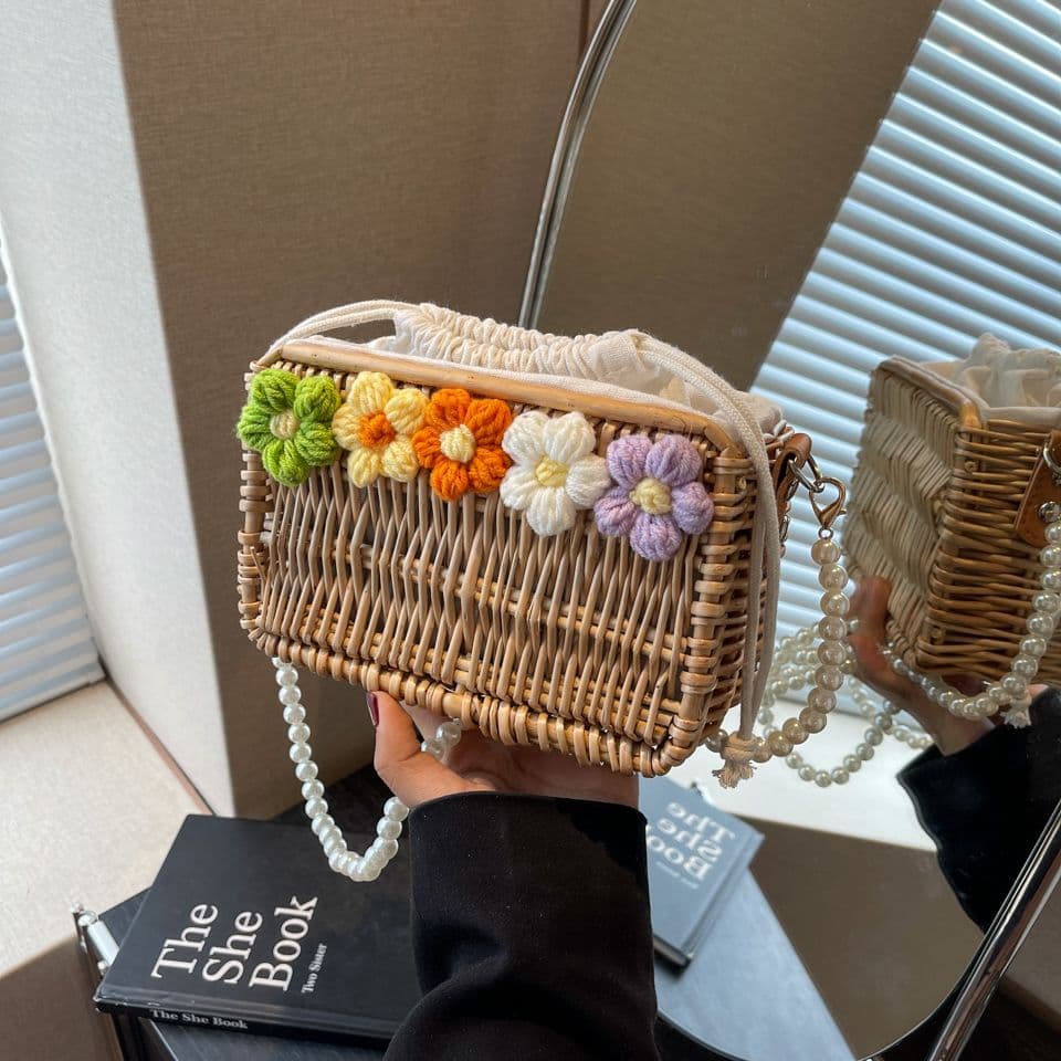 カゴバッグ 花飾り パール持ち手 かごハンドバッグ