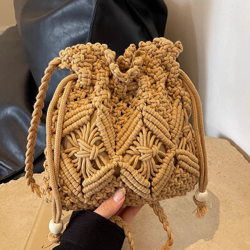 カゴバッグ 手編み模様の巾着ショルダーバッグ