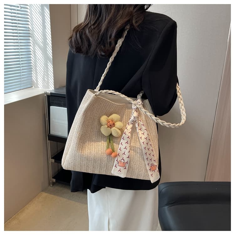 カゴバッグ 花飾り編みクラフトかごバッグ