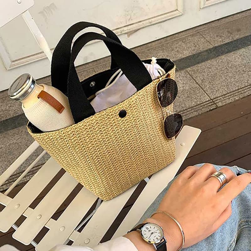 カゴバッグ 夏の日差し 軽やかカゴトート
