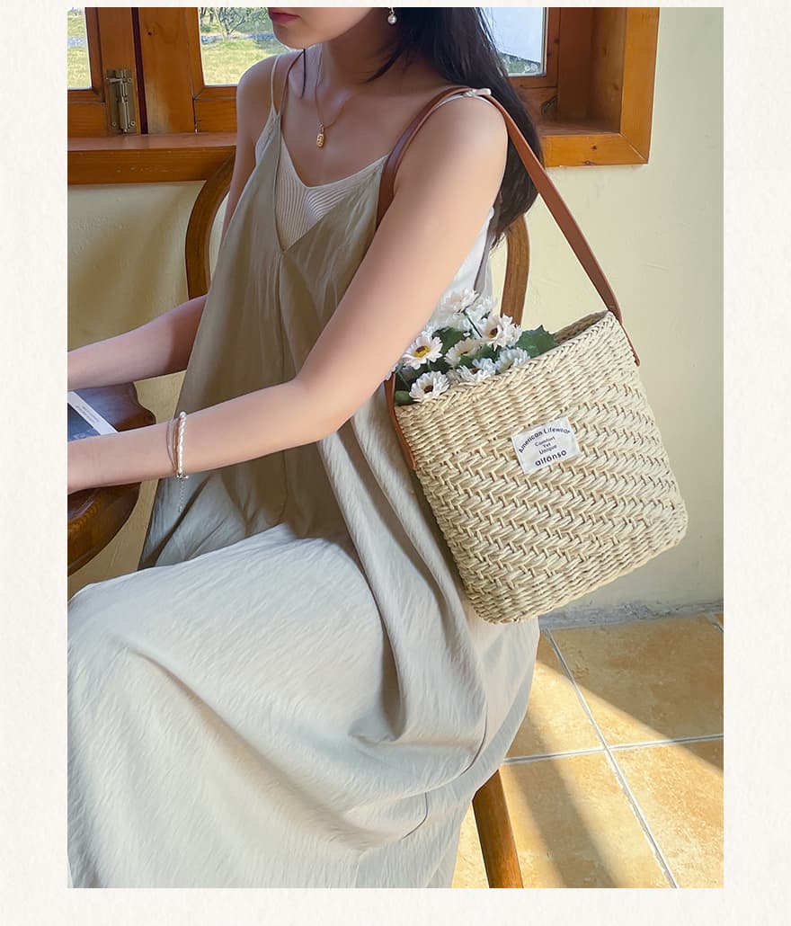 カゴバッグ 優美な手編みナチュラルショルダー