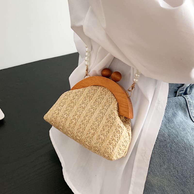 カゴバッグ 木製クラスプパール付きかごショルダー