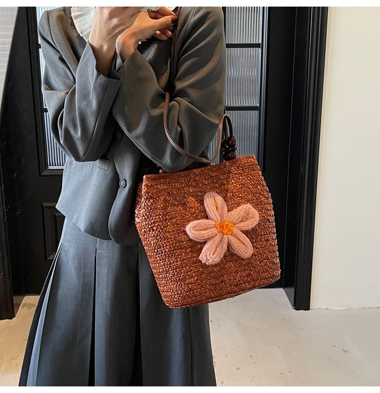 カゴバッグ 花飾りチューリップかごショルダーバッグ
