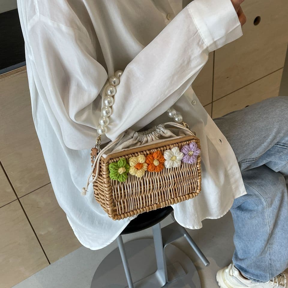 カゴバッグ 花飾り パール持ち手 かごハンドバッグ