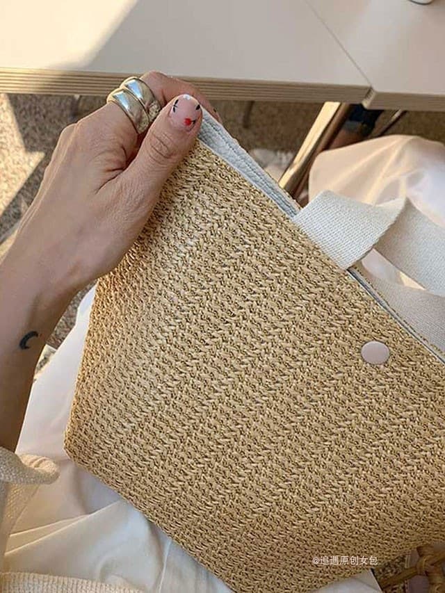 カゴバッグ 夏の日差し 軽やかカゴトート