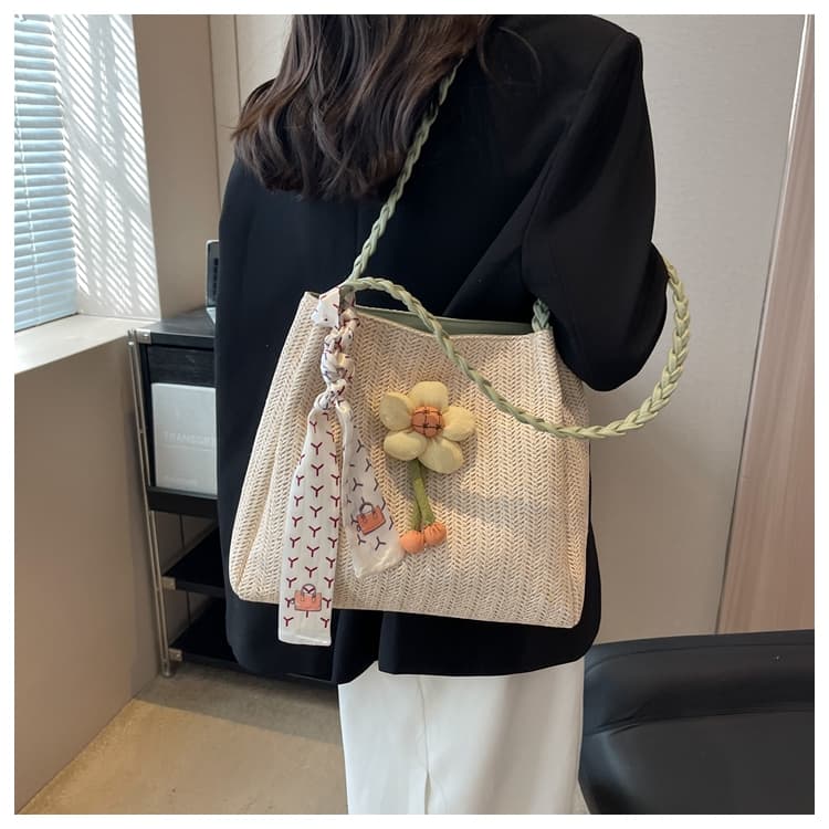 カゴバッグ 花飾り編みクラフトかごバッグ