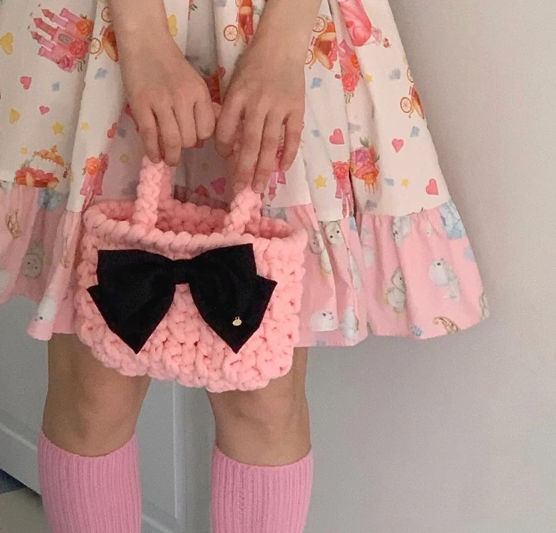 カゴバッグ リボン付き手編みかごハンドバッグ