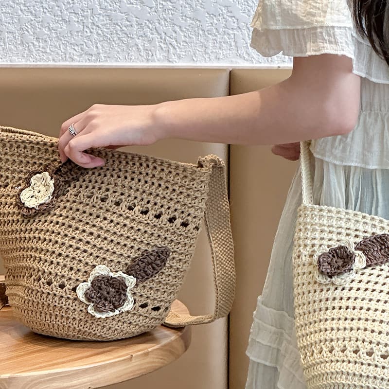 カゴバッグ カゴバッグ お花モチーフ付き手編みかごショルダー