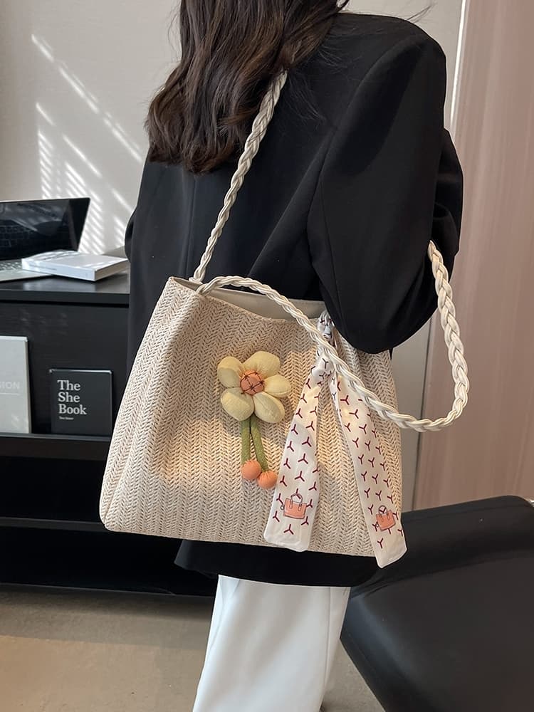 花飾り付きリゾートカゴバッグ