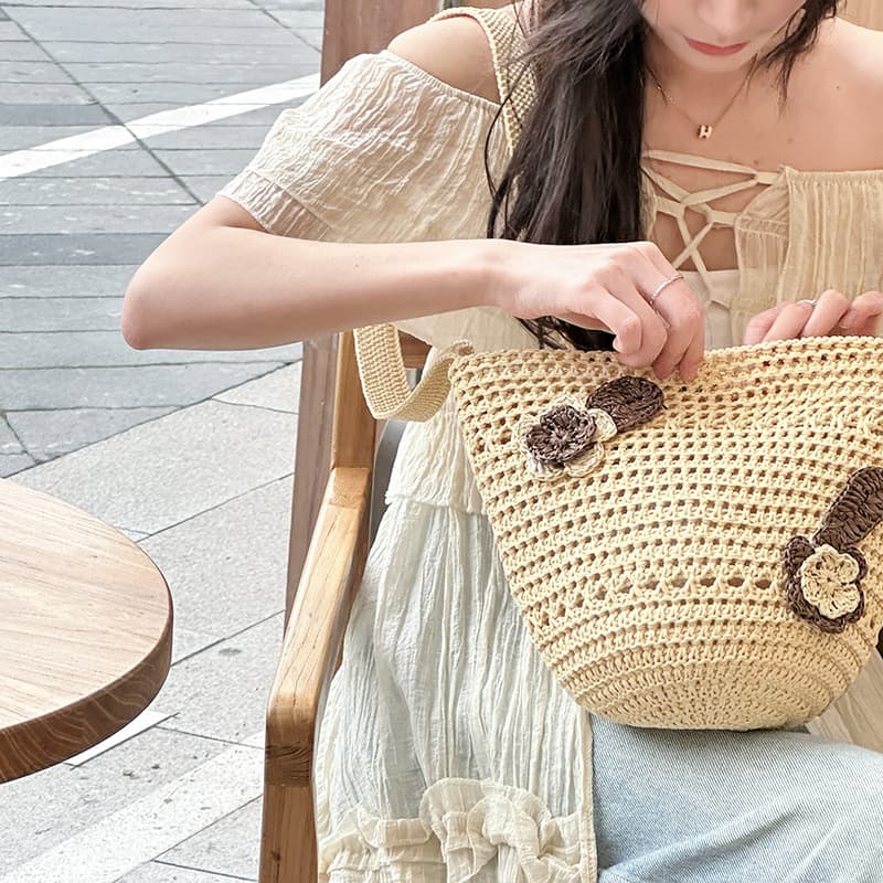 カゴバッグ カゴバッグ お花モチーフ付き手編みかごショルダー