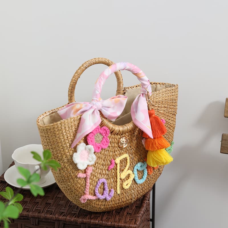 カゴバッグ 刺繍タッセル付きリゾートかごバッグ